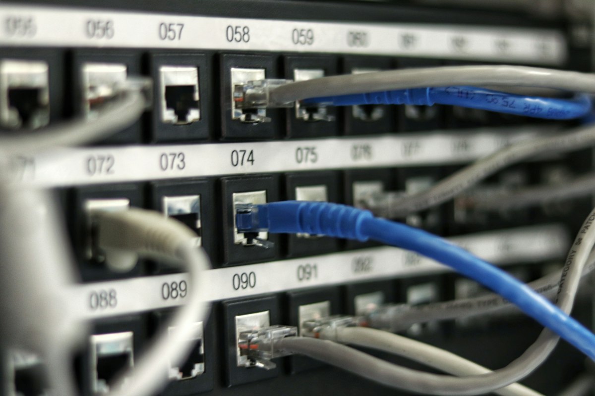 Dịch Vụ Thi Công Mạng LAN, Wifi Chuyên Dụng & Tủ Rack Doanh Nghiệp TP.HCM: Chuẩn Thẩm Mỹ, Cân Bằng Tải Ổn Định | SAIGON TDC